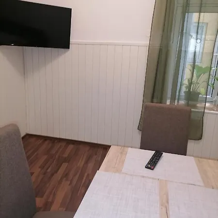 Kosi Toranj Apartamento *