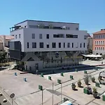 Kosi Toranj *