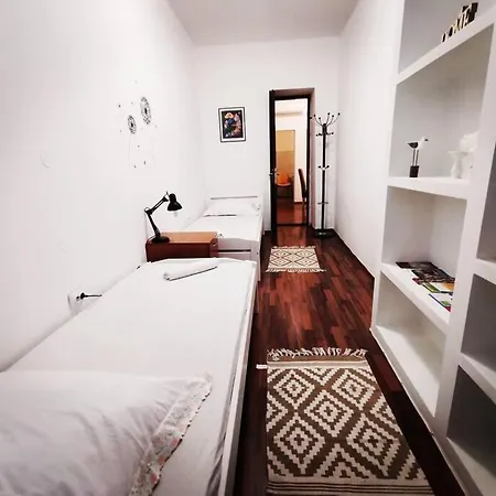 Kosi Toranj Apartman *