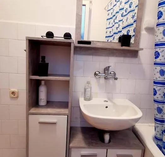 Kosi Toranj Apartman *